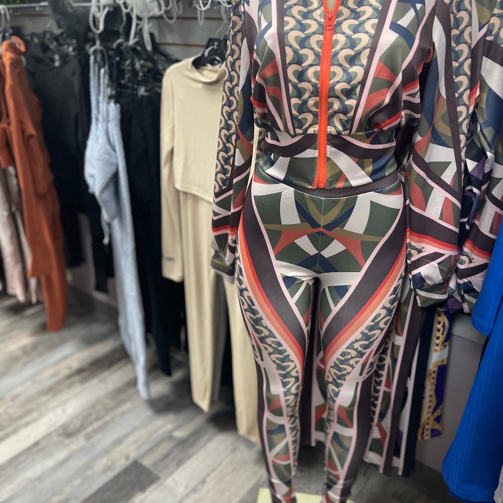 2 price track suit